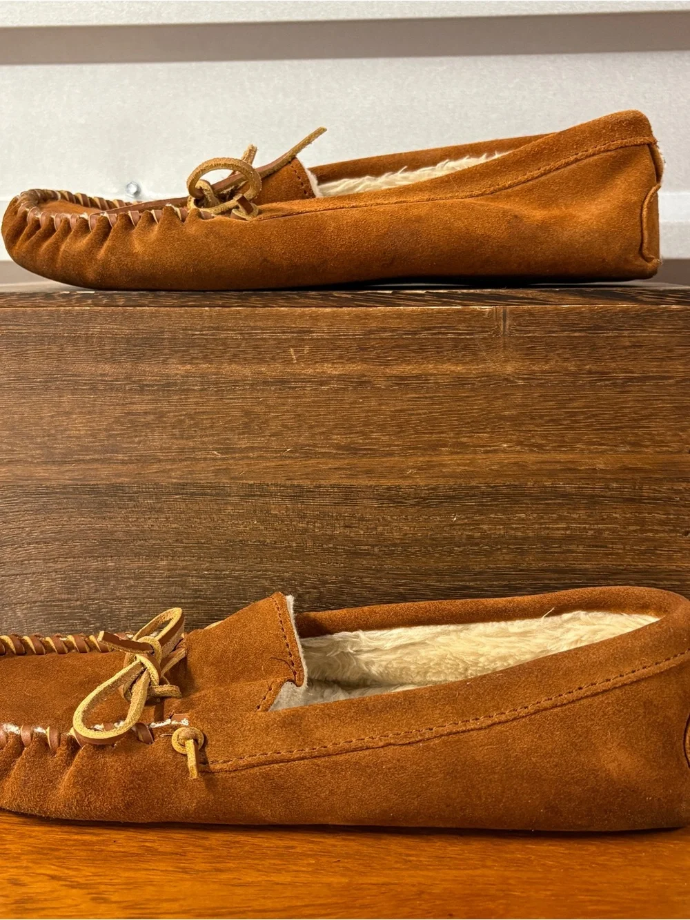 Minnetonka men brown